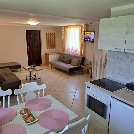 Holiday home Cherry Gradac